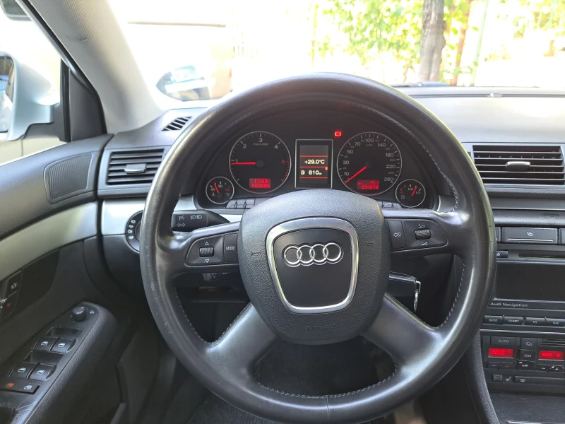 Audi A4 2.0 TDI, снимка 5 - Автомобили и джипове - 52088473