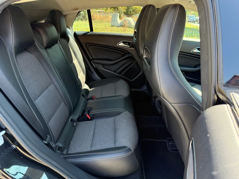 Mercedes-Benz CLA 180D Shooting Brake Business, снимка 14 - Автомобили и джипове - 52423613