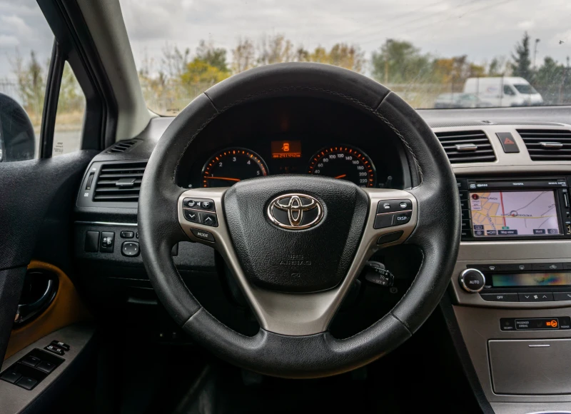 Toyota Avensis 2.2 D-4D БИЗНЕС ИЗПЪЛНЕНИЕ! С ГАРАНЦИЯ!, снимка 9 - Автомобили и джипове - 52038365