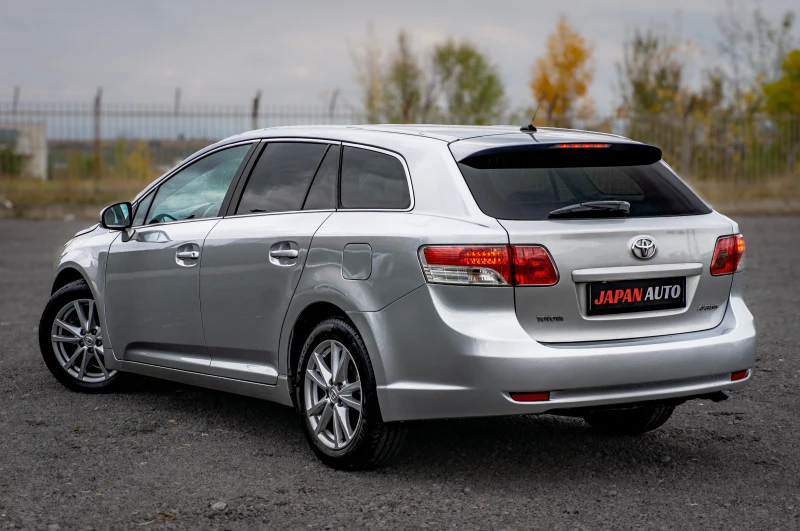 Toyota Avensis 2.2 D-4D БИЗНЕС ИЗПЪЛНЕНИЕ! С ГАРАНЦИЯ!, снимка 6 - Автомобили и джипове - 52038365