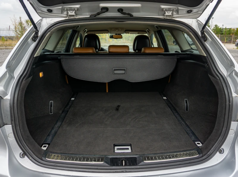 Toyota Avensis 2.2 D-4D БИЗНЕС ИЗПЪЛНЕНИЕ! С ГАРАНЦИЯ!, снимка 15 - Автомобили и джипове - 52038365