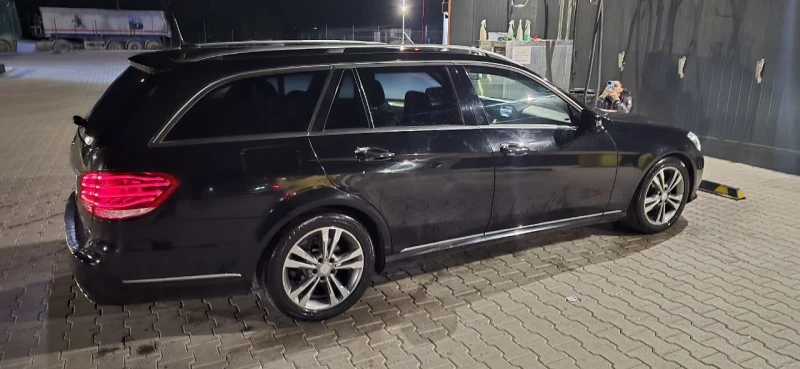 Mercedes-Benz E 220 W212, снимка 5 - Автомобили и джипове - 52394273