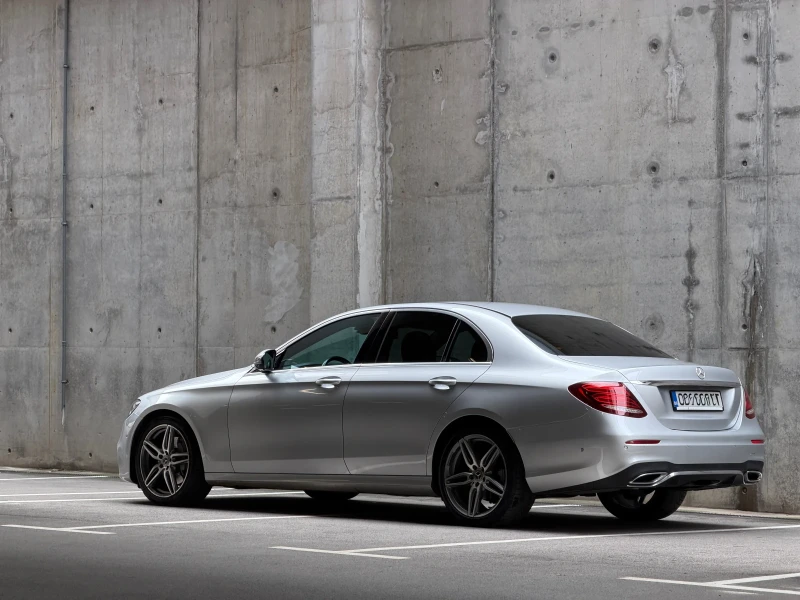 Mercedes-Benz E 220, снимка 6 - Автомобили и джипове - 52679053