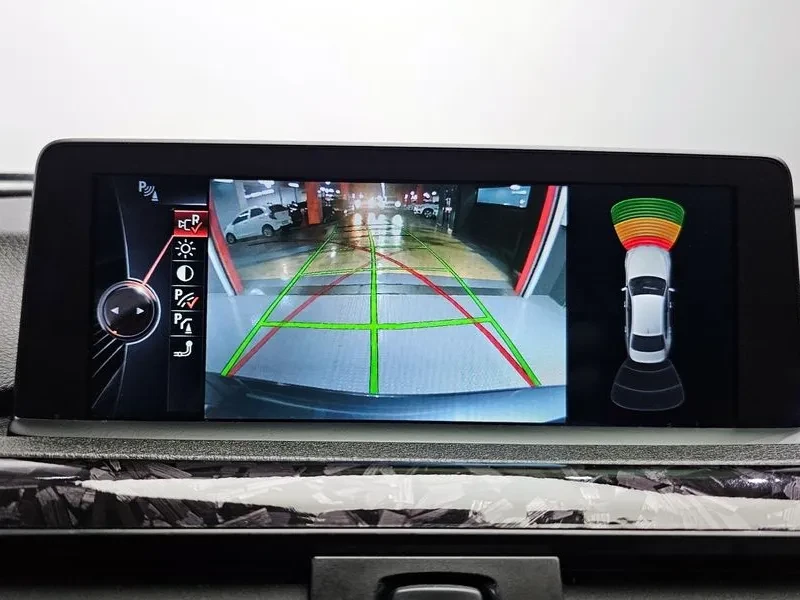BMW 320, снимка 15 - Автомобили и джипове - 54835907