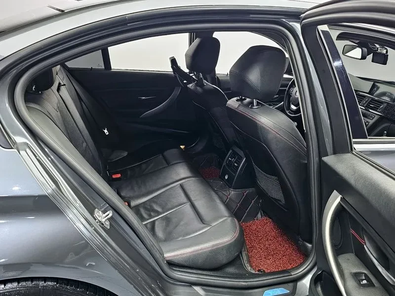 BMW 320, снимка 12 - Автомобили и джипове - 54835907