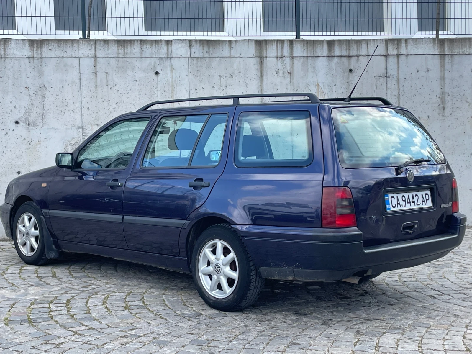 VW Golf LPG-1.8i-90ps-KLIMA - изображение 4