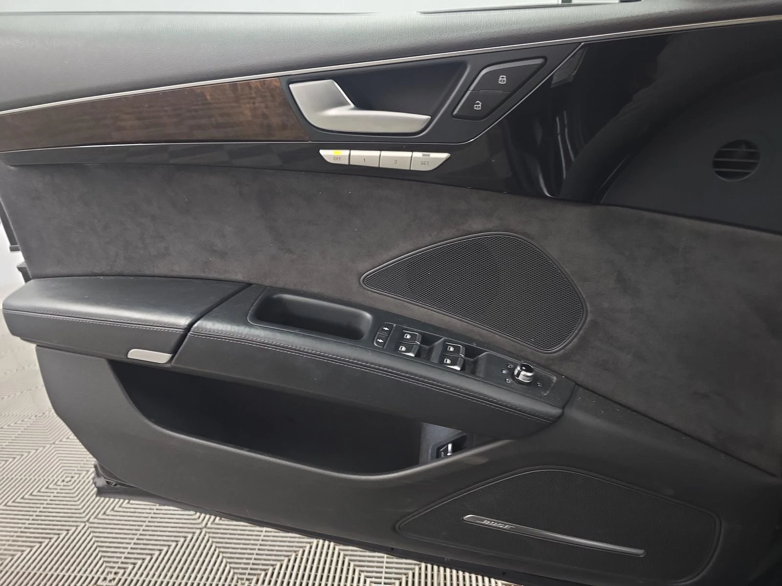 Audi A8 Long* Matrix* distronik* Bose* 360* масаж* обдух*  - изображение 10