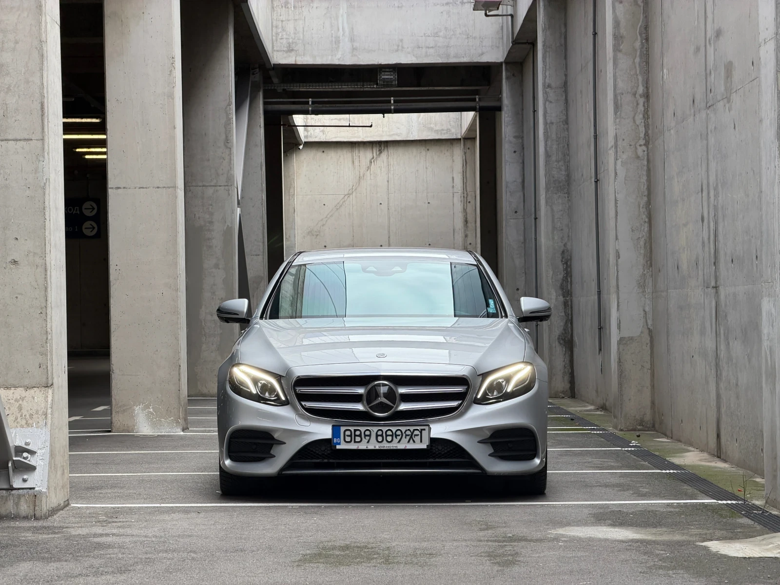 Mercedes-Benz E 220  - изображение 2