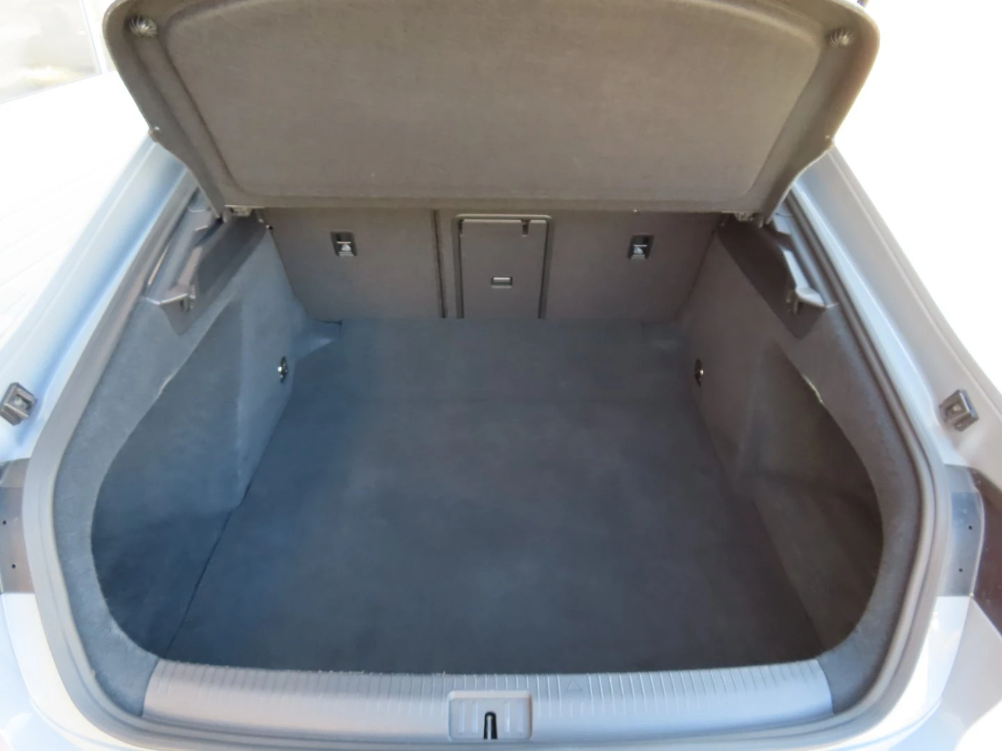 VW Arteon R-Line 2.0 TSI OPF DSG | Mobile.bg � ����������� 4