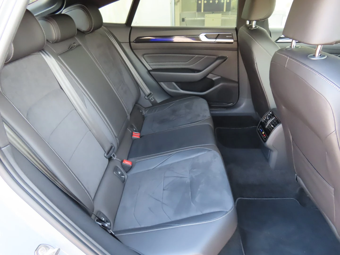 VW Arteon R-Line 2.0 TSI OPF DSG | Mobile.bg � ����������� 8