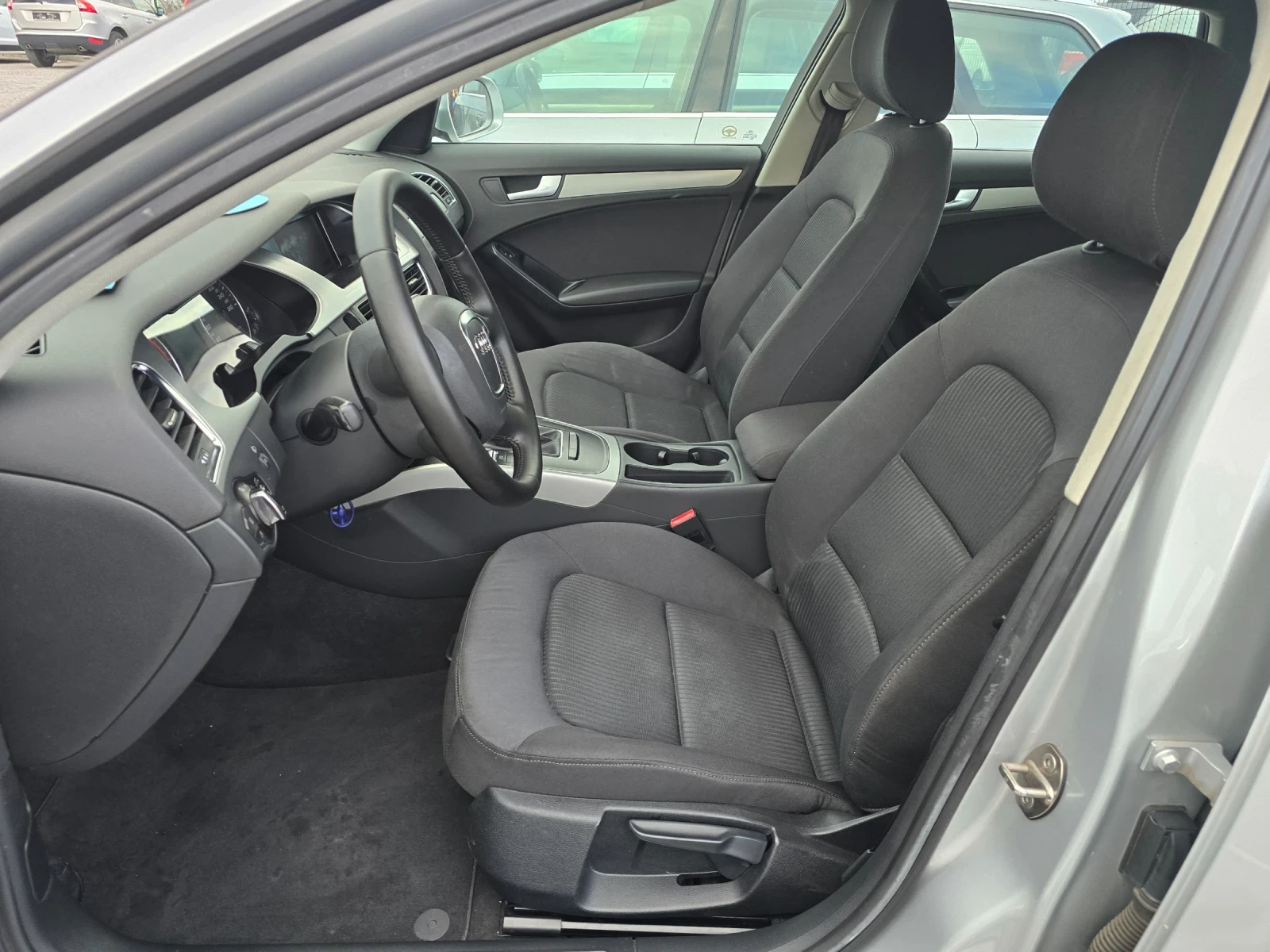 Audi A4 2.0TDI 120кс EURO 5A, снимка 11 - Автомобили и джипове - 53193538