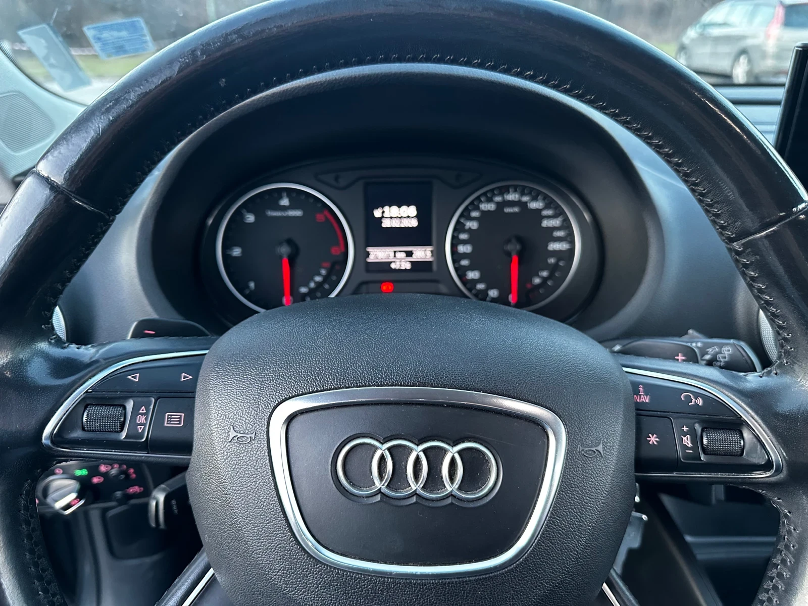 Audi A3 1.6 TDI S-line, снимка 12 - Автомобили и джипове - 53659785