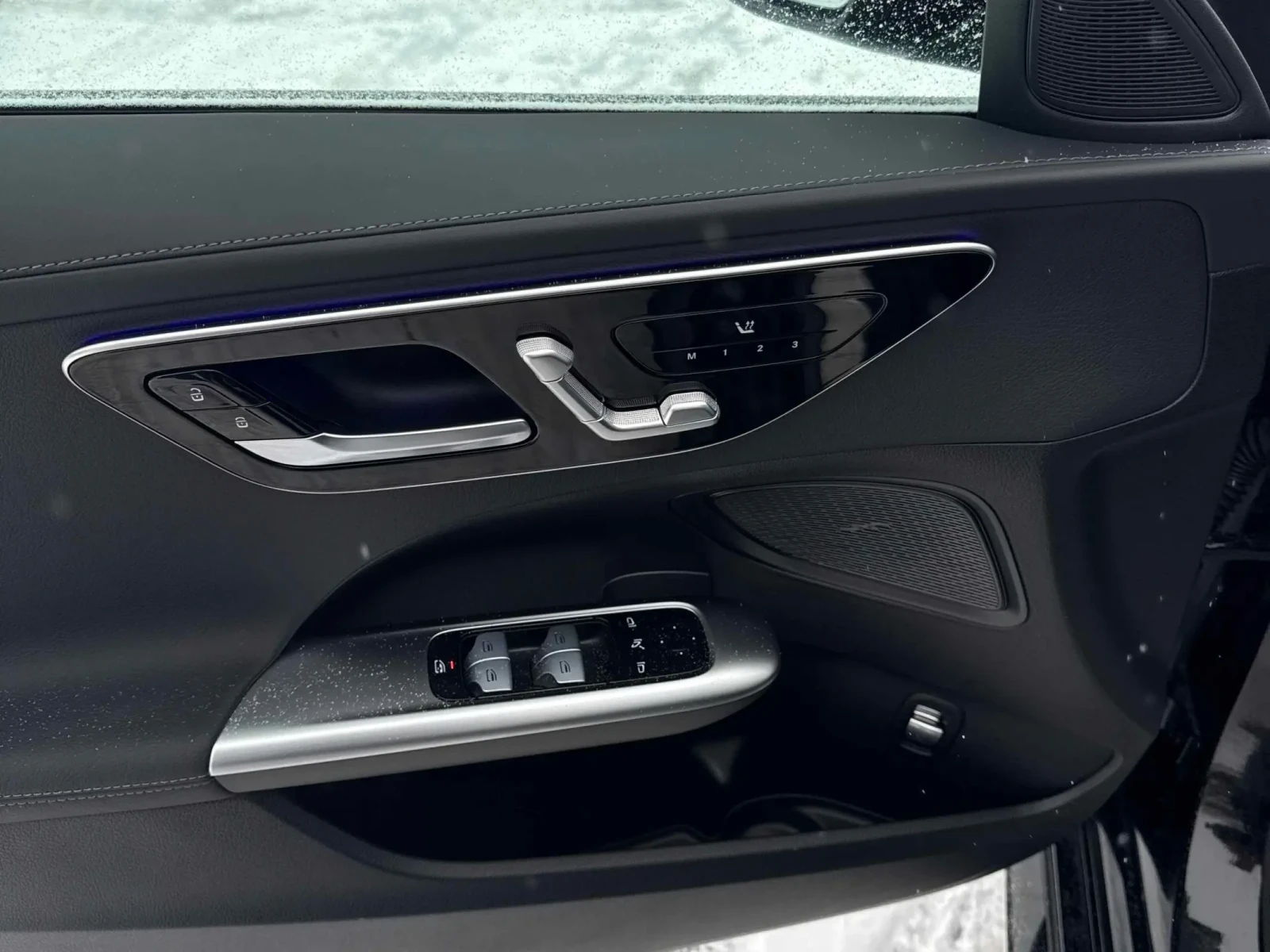 Mercedes-Benz C 300 * CARFAX * 360 * BURMESTER * ПАНОРАМА * KEYLESS, снимка 12 - Автомобили и джипове - 53714781