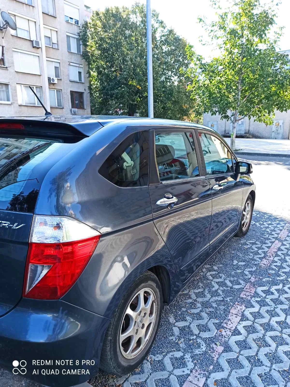 Honda Fr-v, снимка 3 - Автомобили и джипове - 53845077