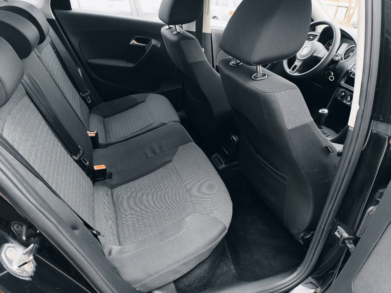 VW Polo 1.6TDI COMFORT LINE, ITALY, снимка 15 - Автомобили и джипове - 53932292