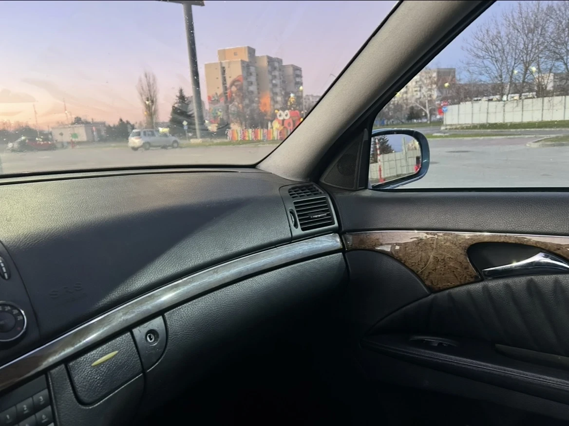 Mercedes-Benz E 270, снимка 9 - Автомобили и джипове - 54111227