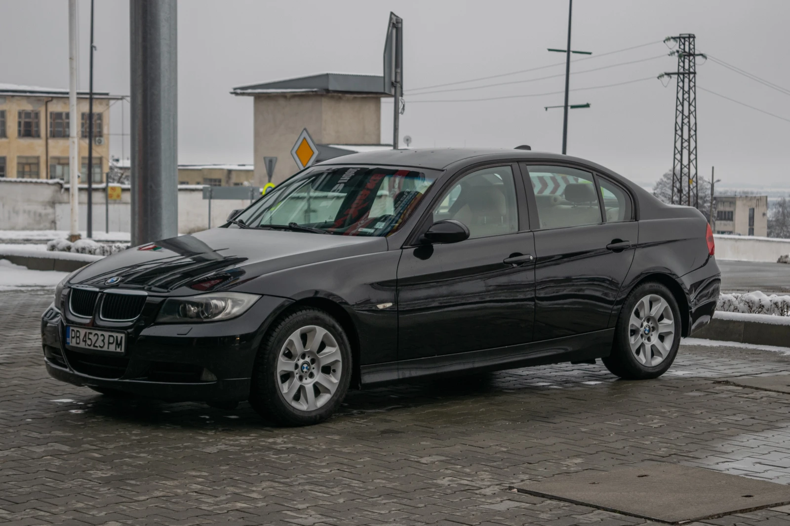 BMW 320 D, снимка 3 - Автомобили и джипове - 54236432