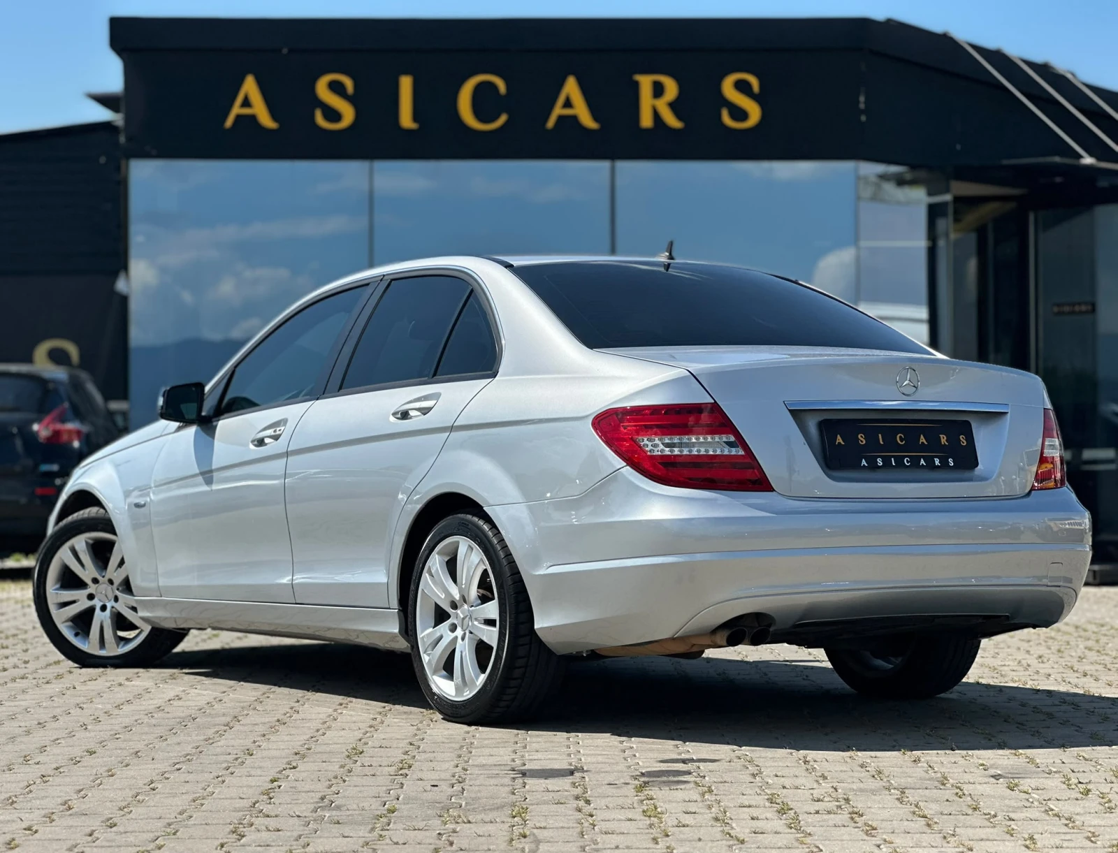 Mercedes-Benz C 200 / 7G TRONIC / FACELIFT / BLUE EFFICIENCY /, снимка 3 - Автомобили и джипове - 54956195
