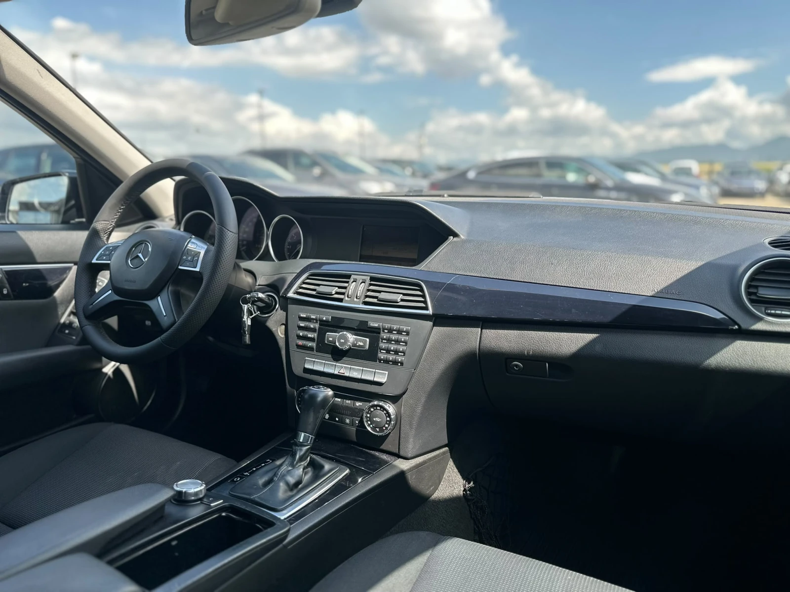 Mercedes-Benz C 200 / 7G TRONIC / FACELIFT / BLUE EFFICIENCY /, снимка 12 - Автомобили и джипове - 54956195