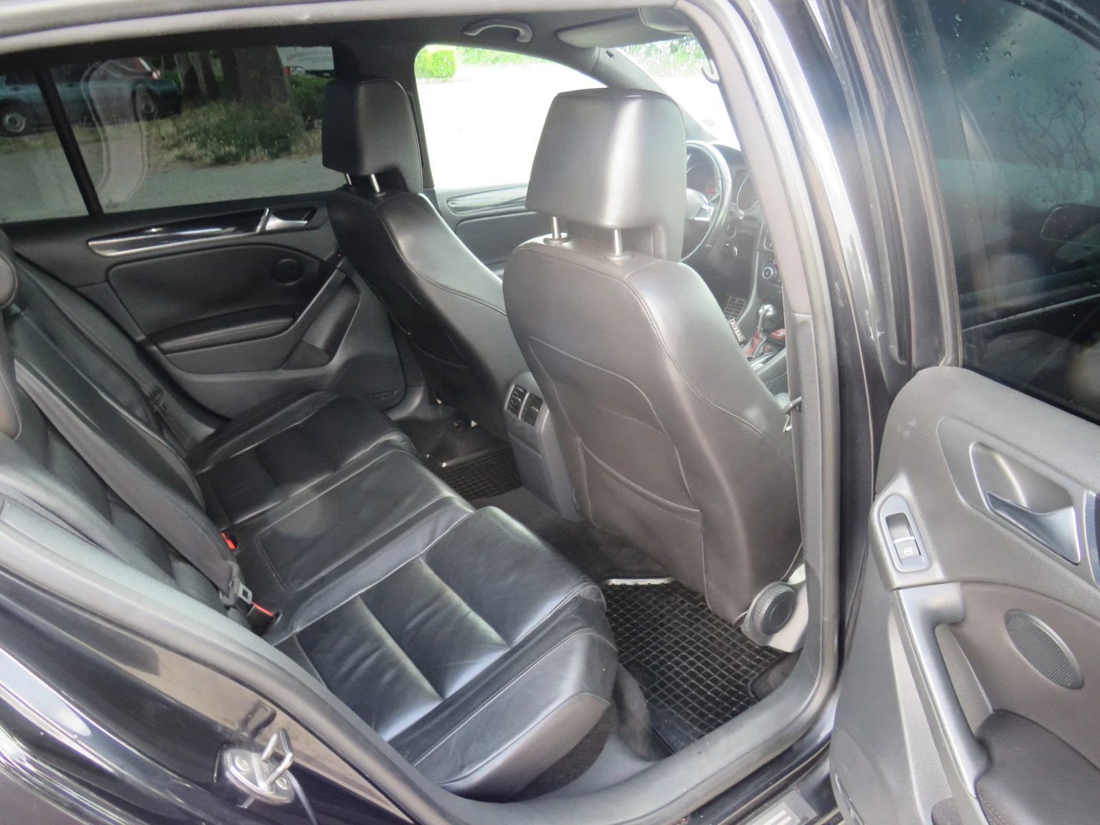 VW Golf GTI DSG NAVI RECARO LED, снимка 11 - Автомобили и джипове - 55130917