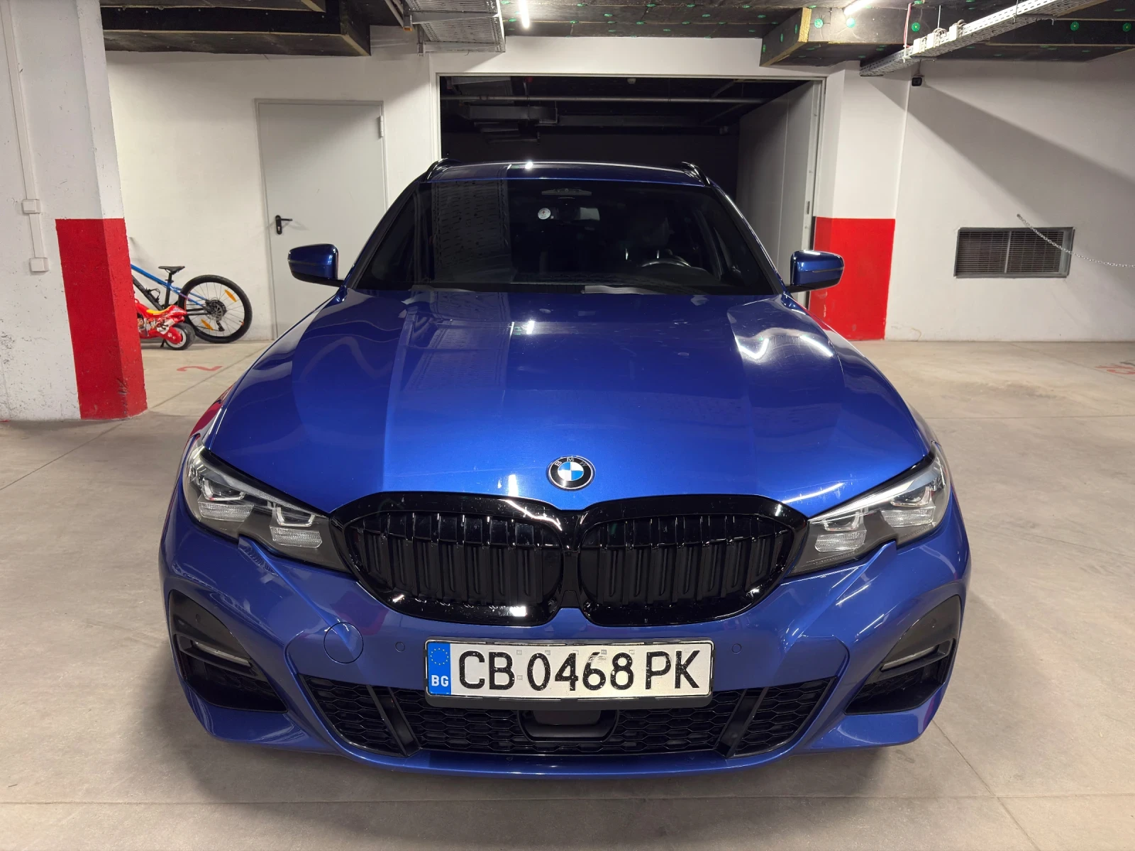 BMW 320 d xDrive 2019 г. на 88500 км.