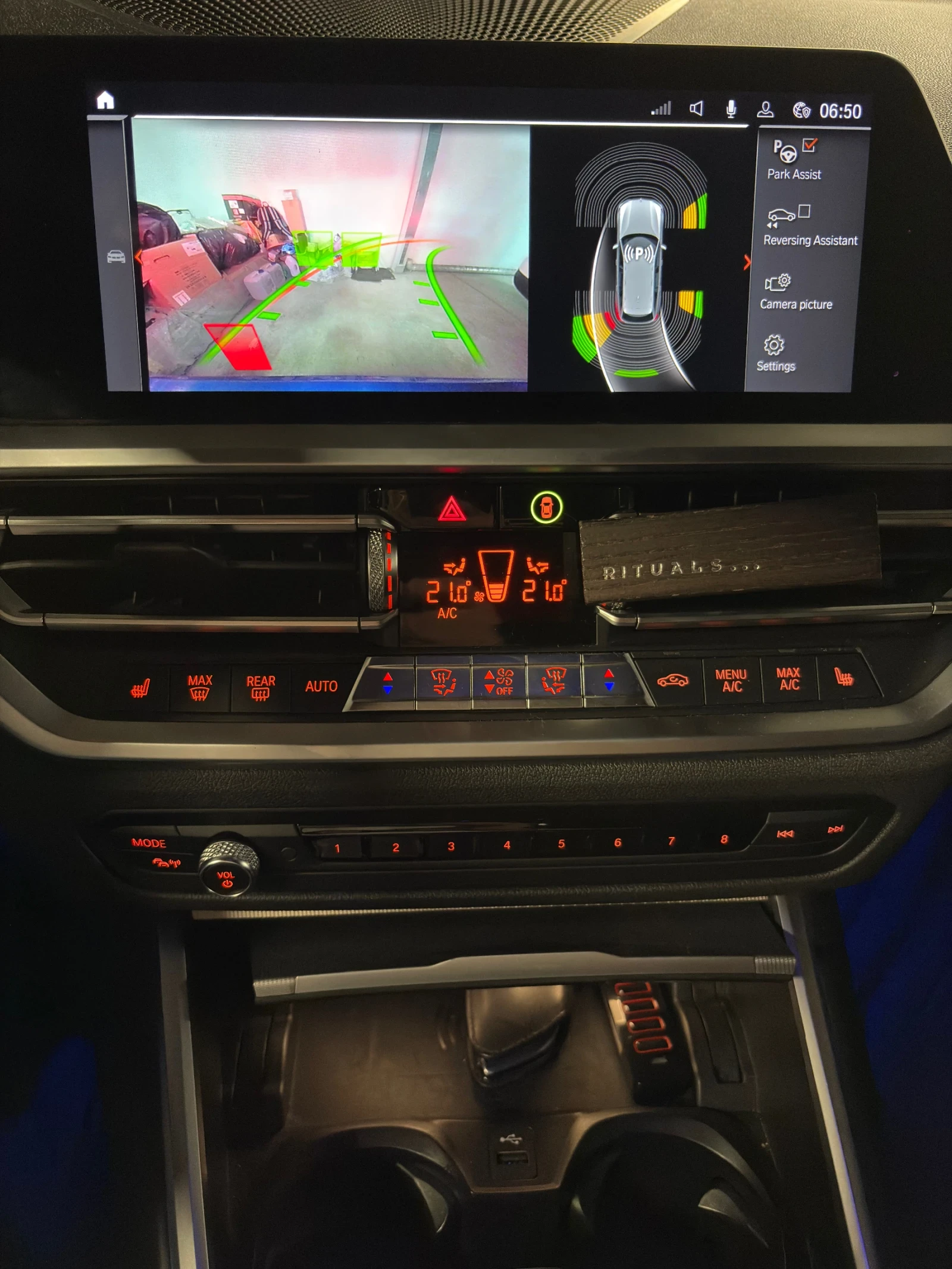 BMW 320 d xDrive 2019 г. на 88500 км., снимка 15 - Автомобили и джипове - 55242535