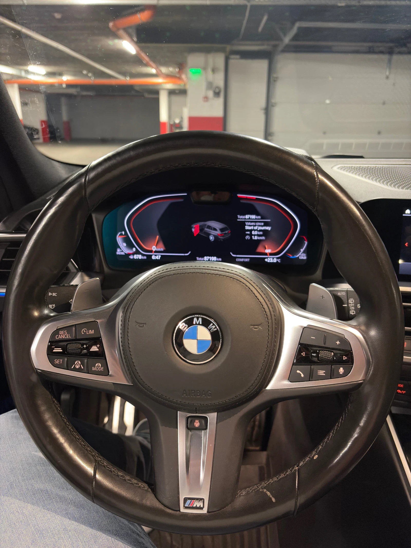BMW 320 d xDrive 2019 г. на 88500 км., снимка 14 - Автомобили и джипове - 55242535