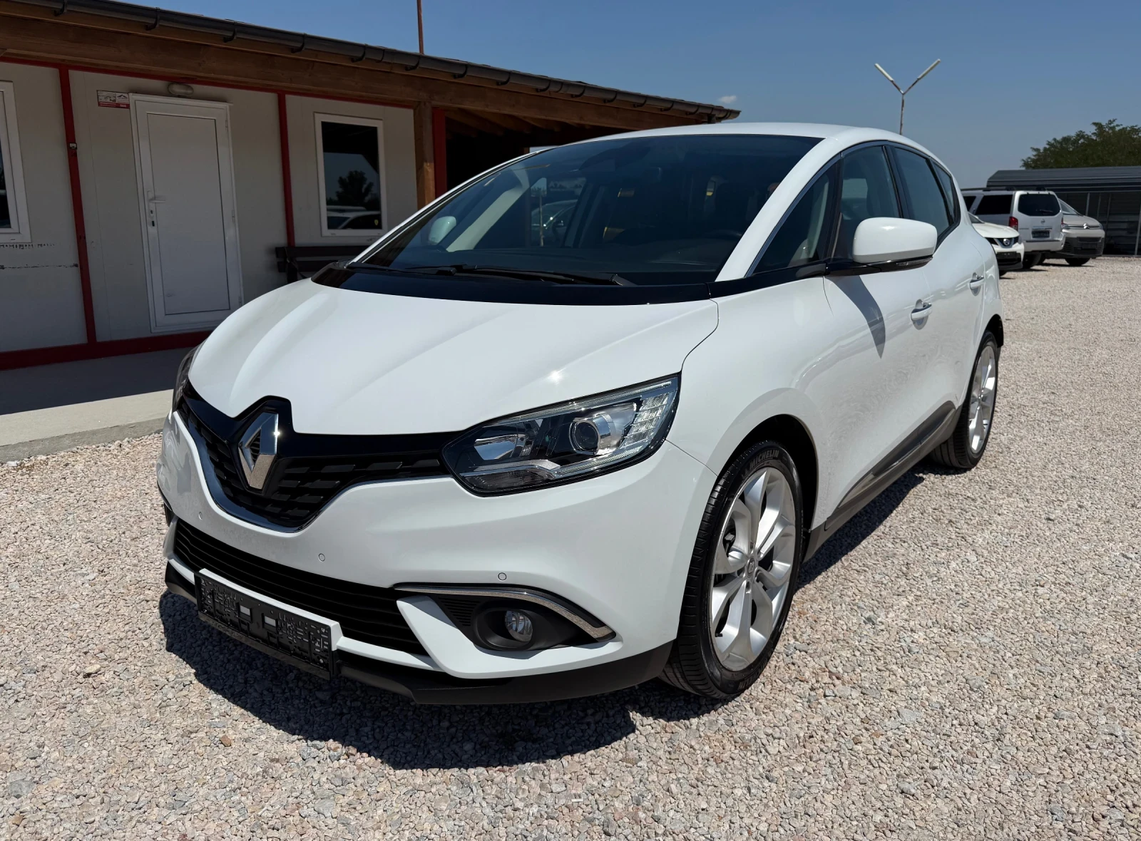 Renault Scenic 1.5dci* 110k.c* TOP* СЕРВИЗНА ИСТОРИЯ* 