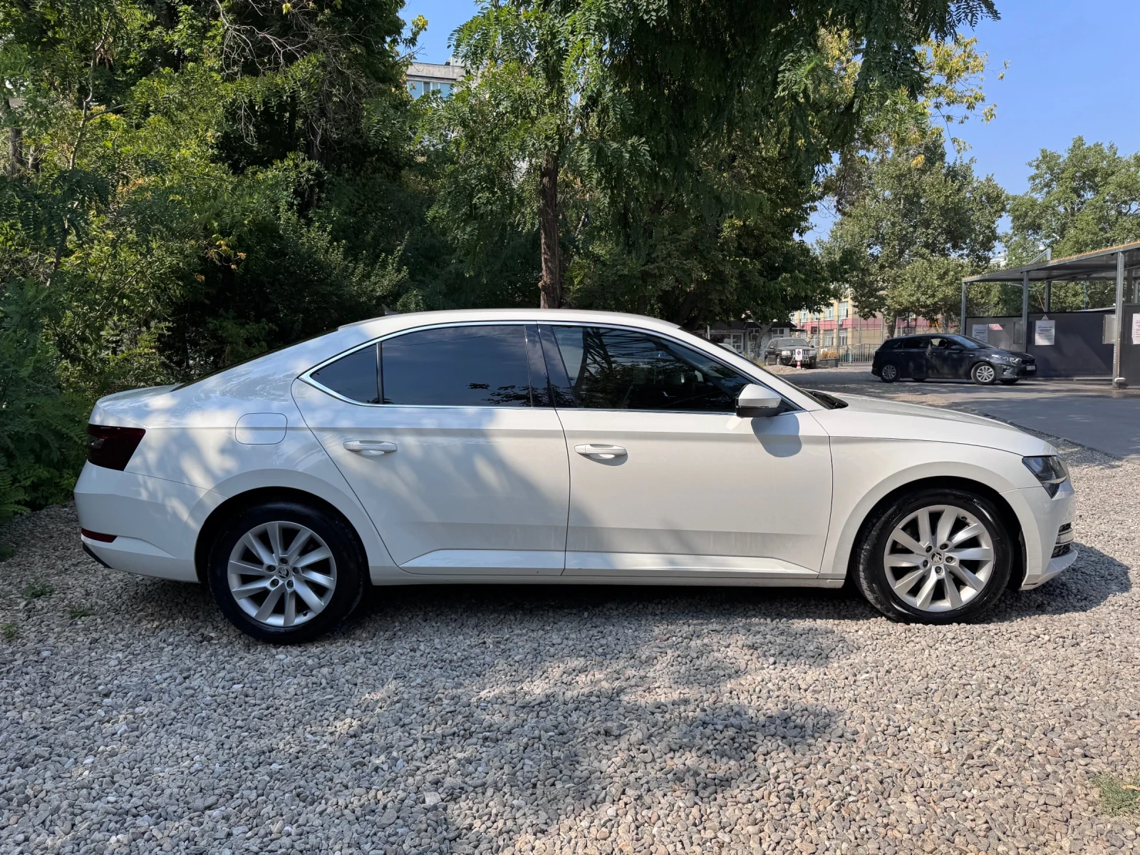 Skoda Superb 2.0 TDI 190 кс 4х4, снимка 6 - Автомобили и джипове - 55707852