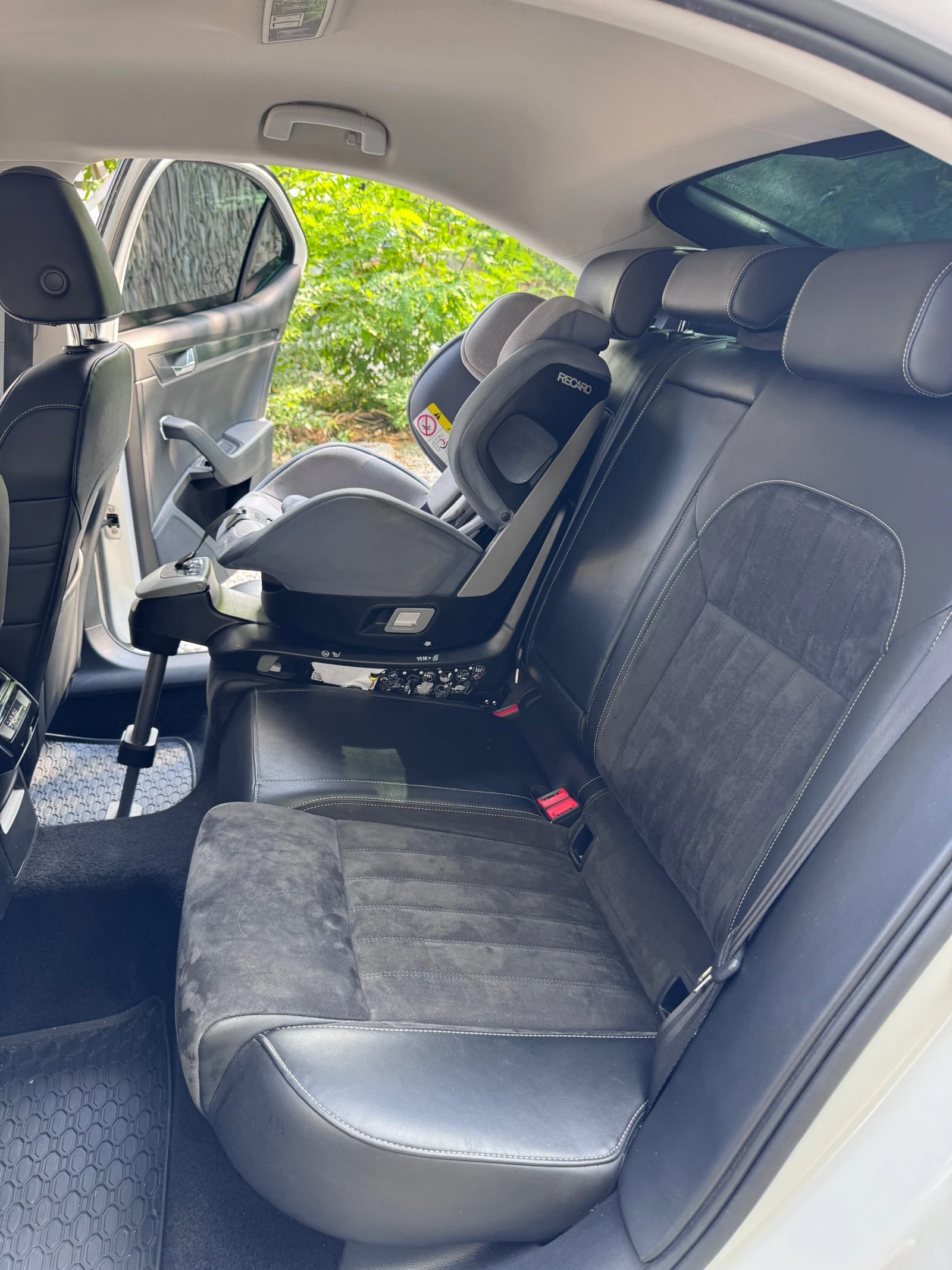 Skoda Superb 2.0 TDI 190 кс 4х4, снимка 10 - Автомобили и джипове - 55707852