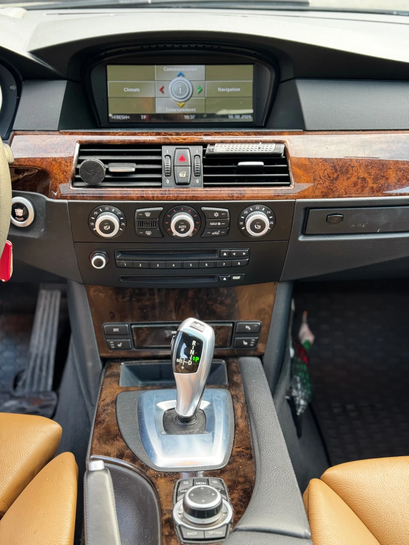BMW 530 xdrive, снимка 7 - Автомобили и джипове - 55710477