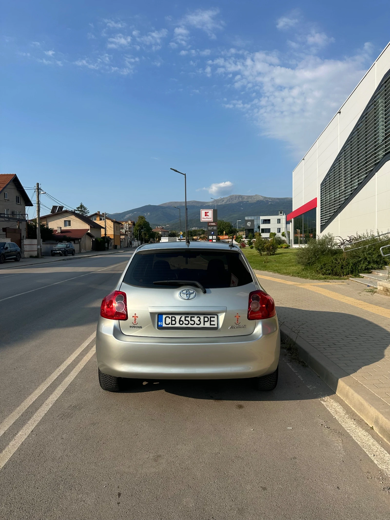 Toyota Auris 1.6 VVT-i, снимка 4 - Автомобили и джипове - 55966086