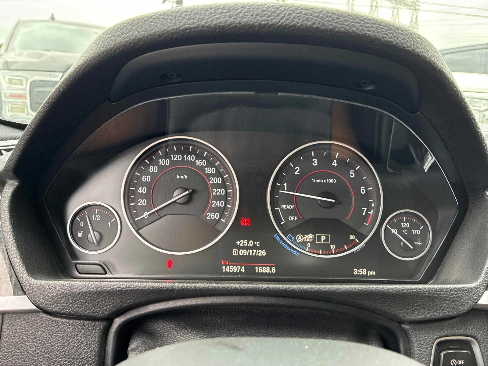 BMW 330 i xDrive | CARFAX | БЕЗ ИНЦИДЕНТИ , снимка 8 - Автомобили и джипове - 56124983