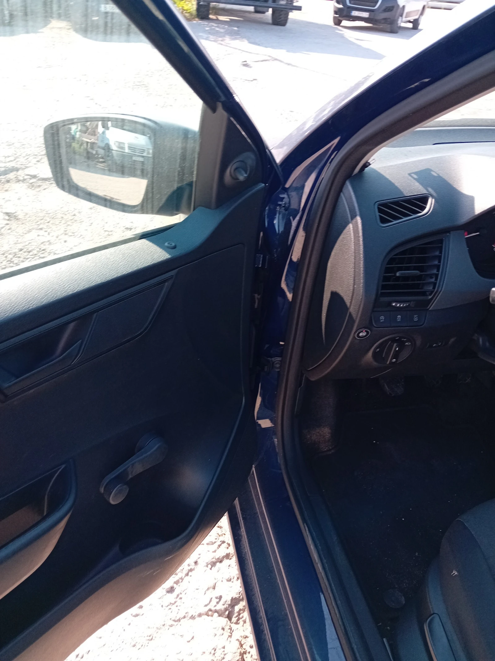 Skoda Fabia, снимка 7 - Автомобили и джипове - 56409547