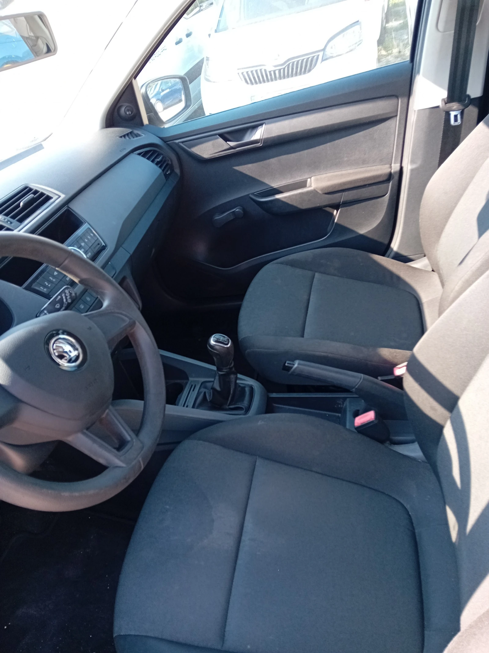 Skoda Fabia, снимка 9 - Автомобили и джипове - 56409547