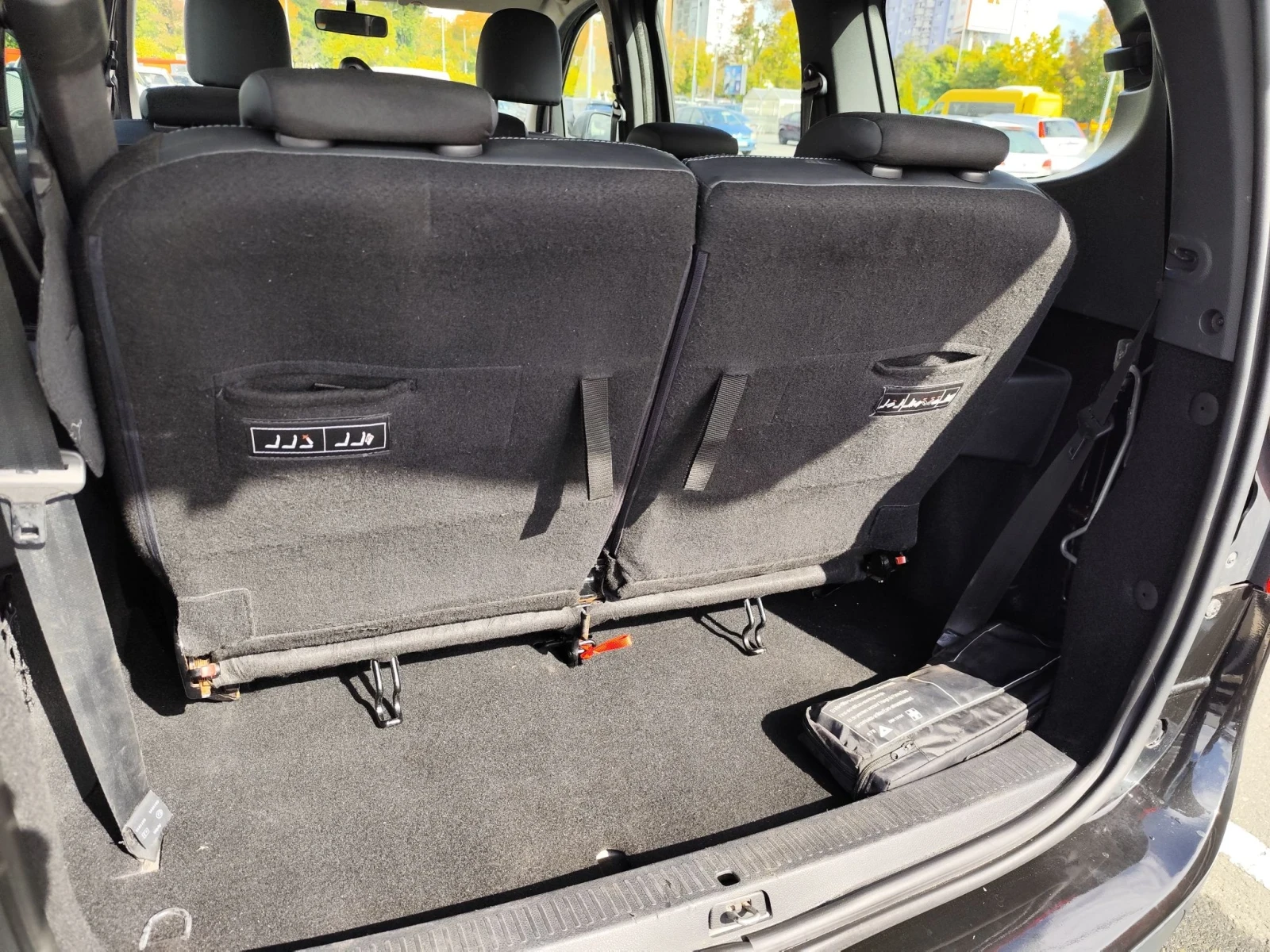 Dacia Lodgy Stepway , снимка 15 - Автомобили и джипове - 56534403