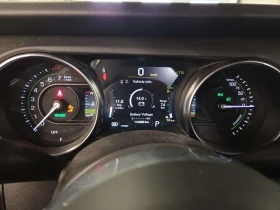 Jeep Wrangler UNLIMITED SAHARA / Carfax / Автокредит  , снимка 9