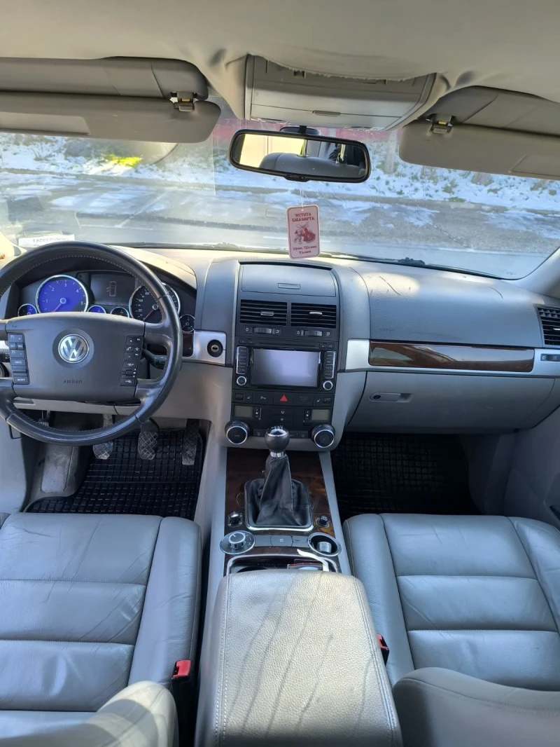 VW Touareg 2.5tdi, снимка 9 - Автомобили и джипове - 49255475