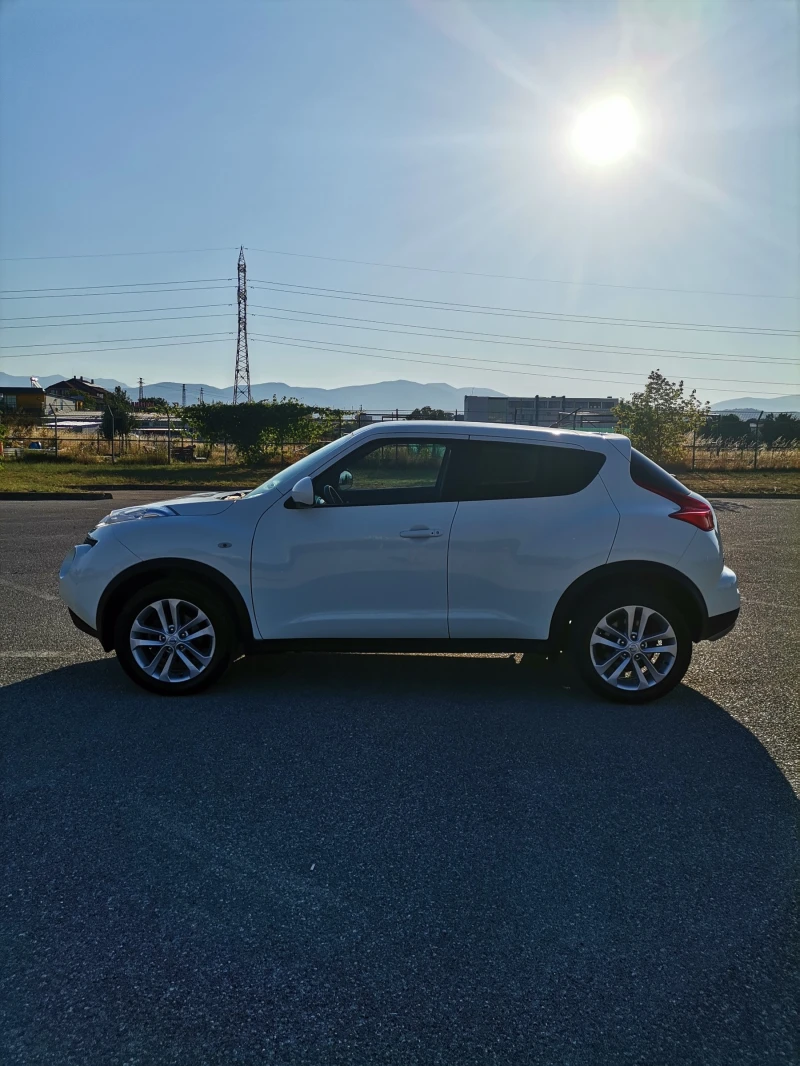 Nissan Juke 1.6i Avtomat, снимка 8 - Автомобили и джипове - 52697158