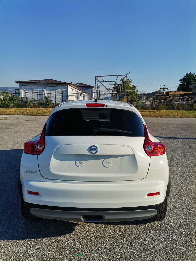Nissan Juke 1.6i Avtomat, снимка 6 - Автомобили и джипове - 52697158