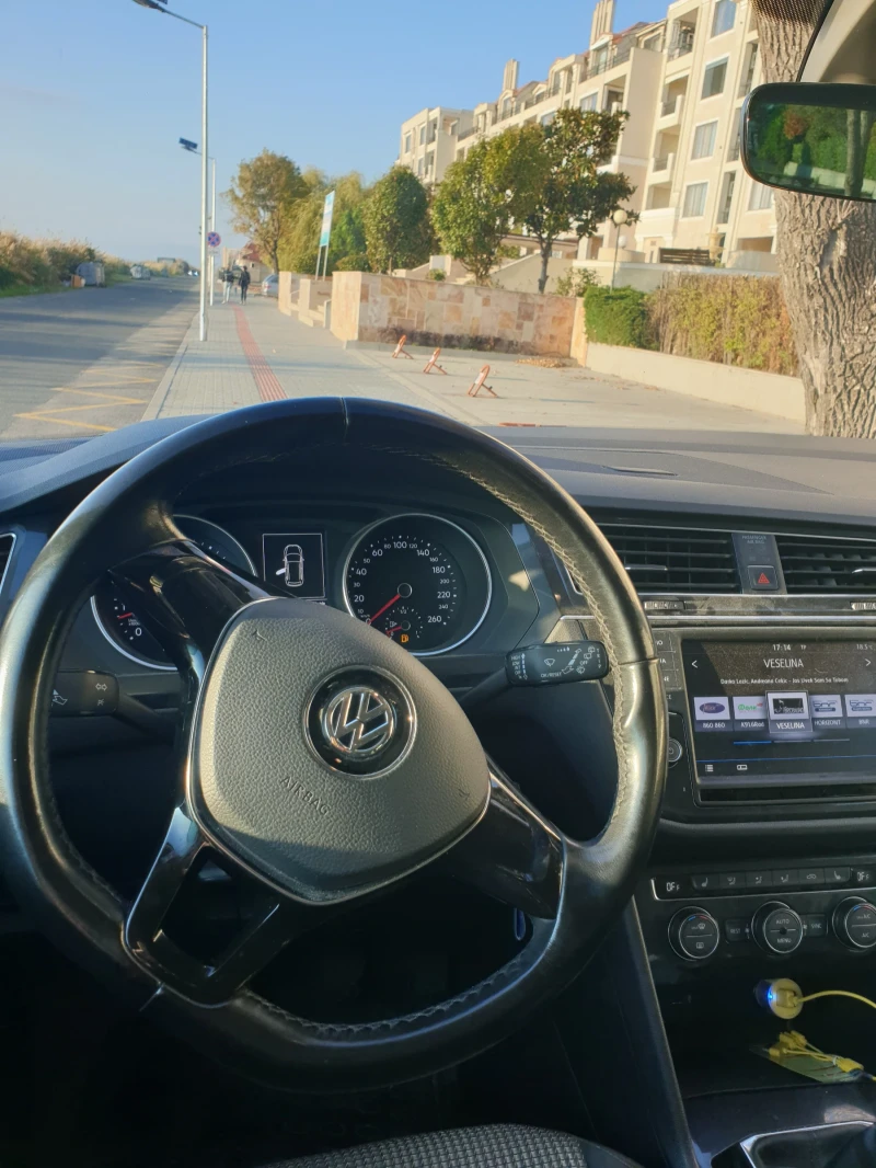 VW Tiguan TSI, снимка 10 - Автомобили и джипове - 52976159
