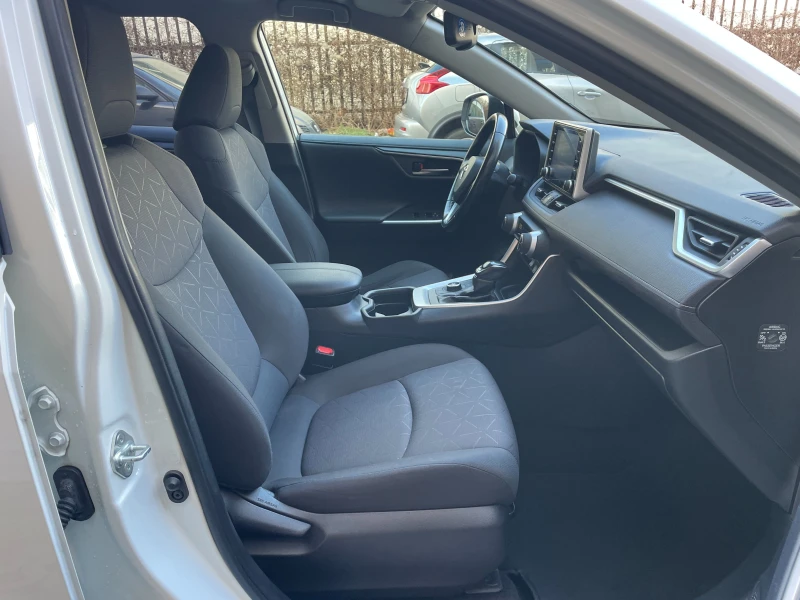 Toyota Rav4 2.0 AWD/4x4 CVT Executive- в Гаранция, снимка 14 - Автомобили и джипове - 53156039
