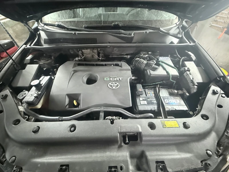 Toyota Rav4 2.2 dcat, снимка 15 - Автомобили и джипове - 53194630