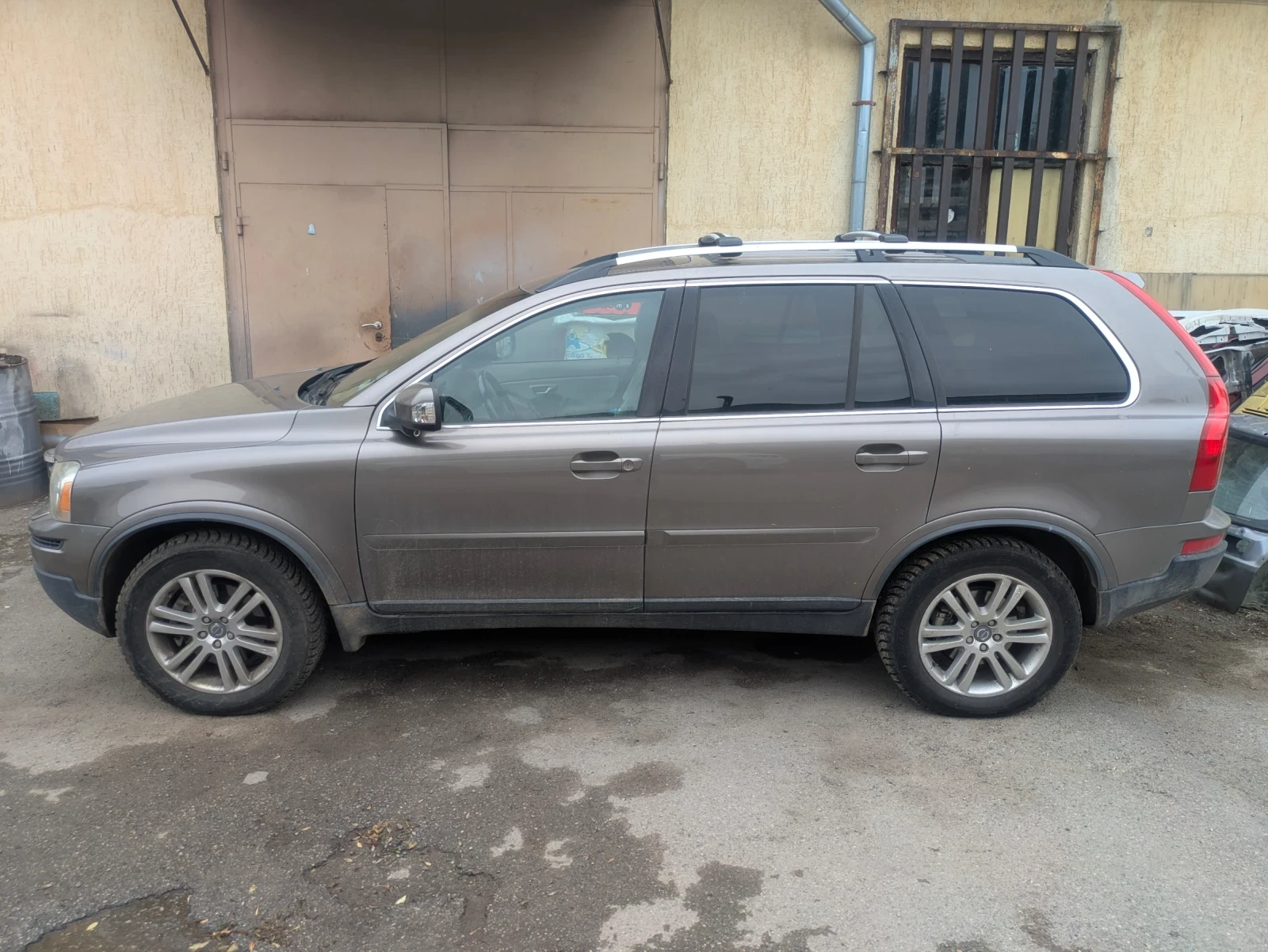Volvo Xc90 PLATINUM 3.2 AWD LPG - изображение 3