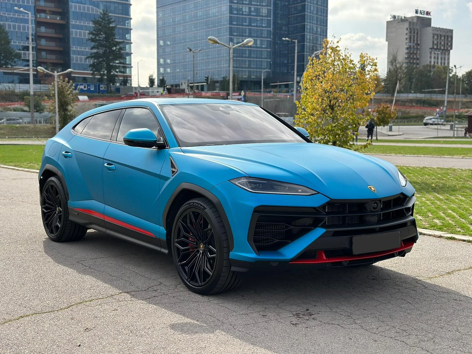 Lamborghini Urus SE  - изображение 7