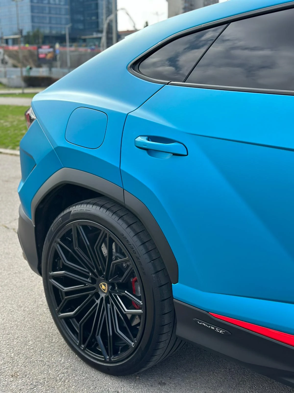 Lamborghini Urus SE  | Mobile.bg   16