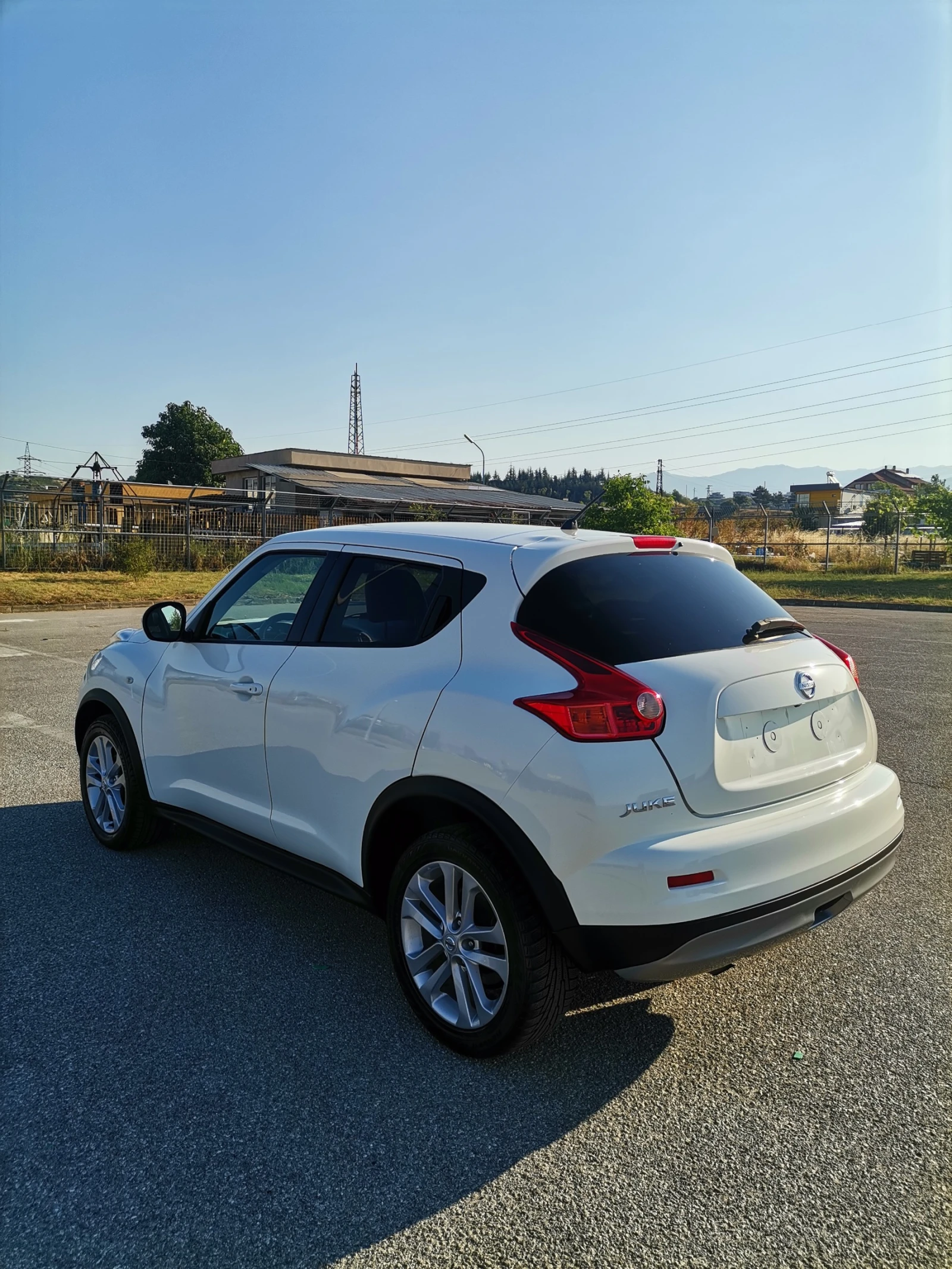 Nissan Juke 1.6i Avtomat - изображение 7