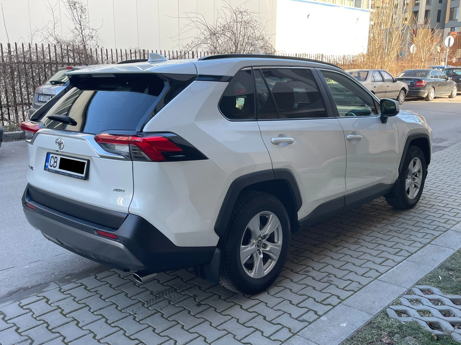 Toyota Rav4 2.0 AWD/4x4 CVT Executive- в Гаранция - изображение 3