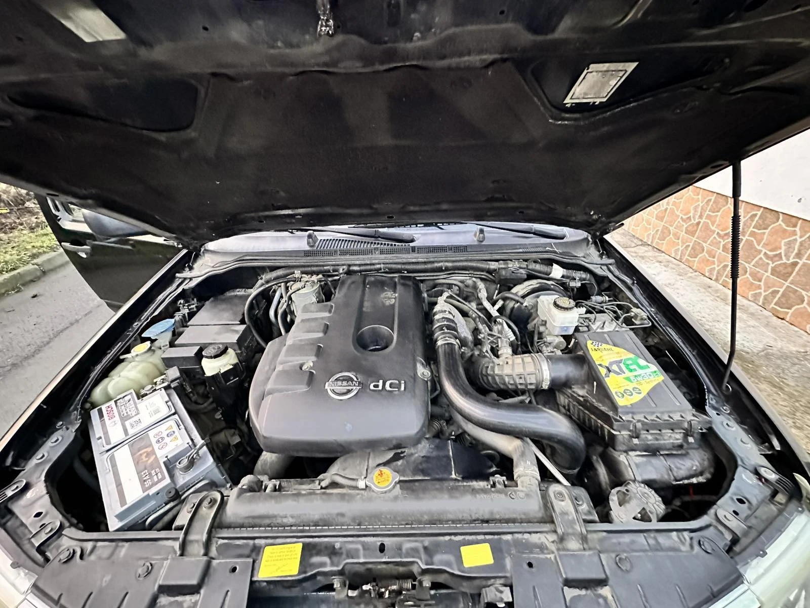 Nissan Navara, снимка 4 - Автомобили и джипове - 53826894