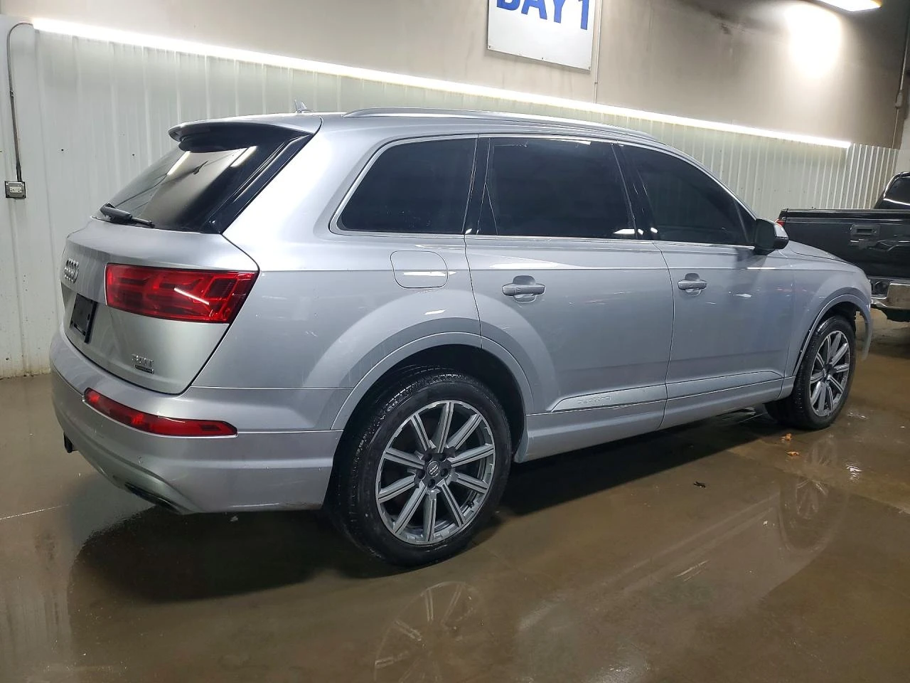 Audi Q7 3.0l Prestige, снимка 3 - Автомобили и джипове - 54743636
